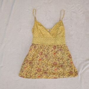 Floral Nick & Mo Yellow Top W/Ties Size medium
